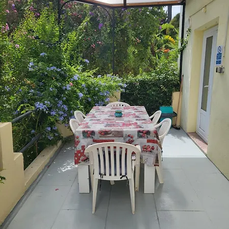 Maison Ideale 3 Etoiles * イエール